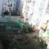 Dall�alto possiamo ammirare sia il giardino di Giuseppe che l�attigua voliera, circondata da una rete verde alta circa sei metri
